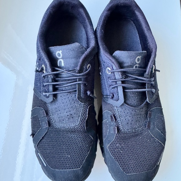 On Running Men's Dark Gray Sneakers - Picture 1 of 5